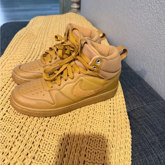 Nike Air Force One Mid Kids size 4.5Y Tan - Picture 3 of 6
